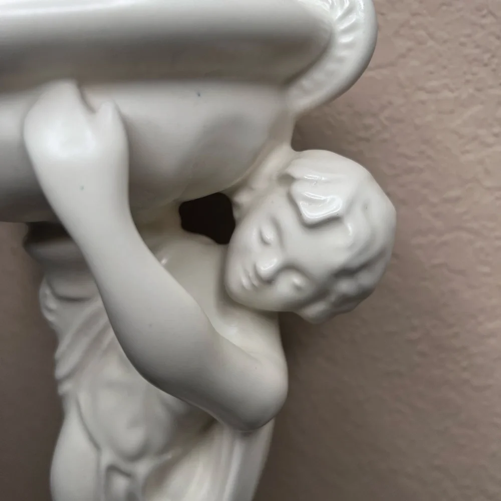 Haeger sculptural pedestal